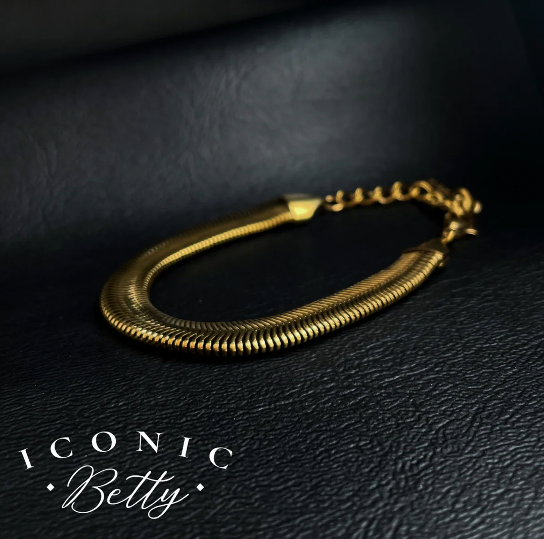 Iconic Betty~The Stevie Bracelet