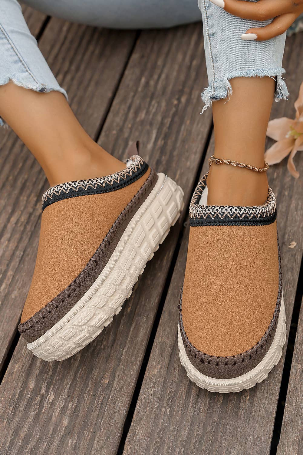 Suede Plush Slippers~Brown