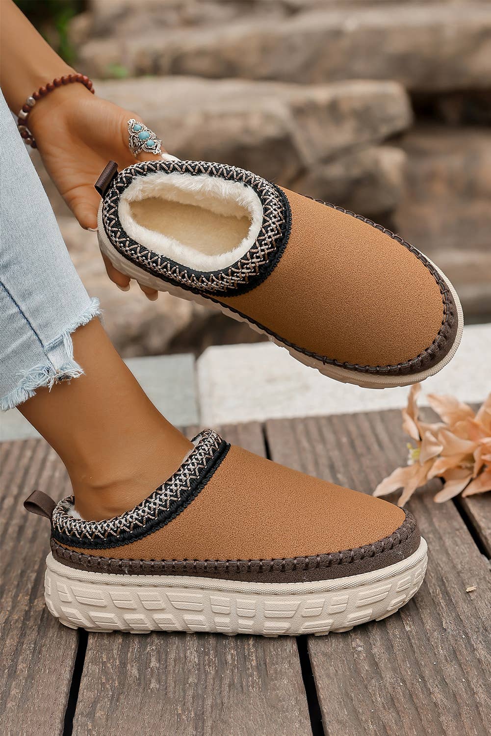 Suede Plush Slippers~Brown