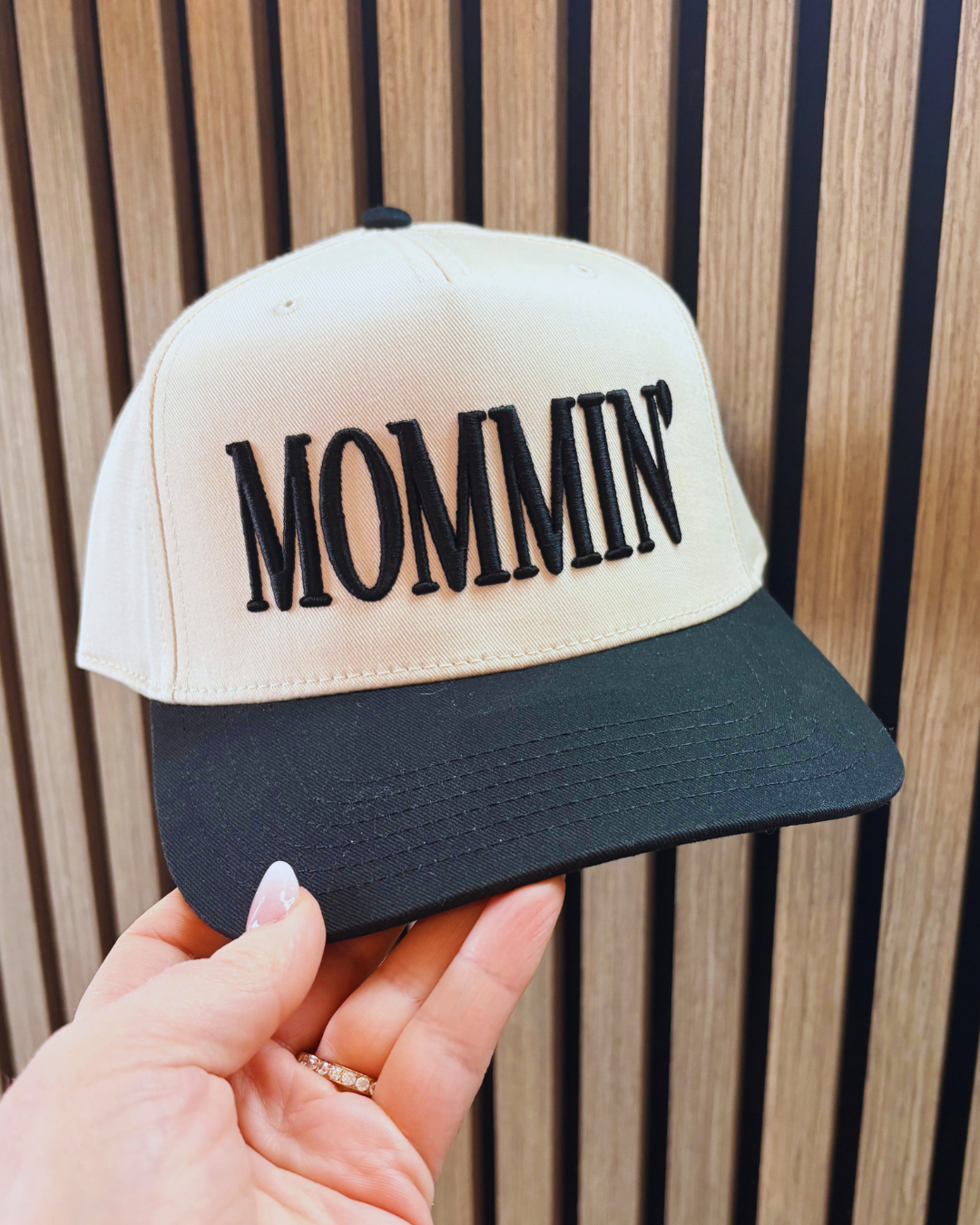 Mommin' Hat~Black