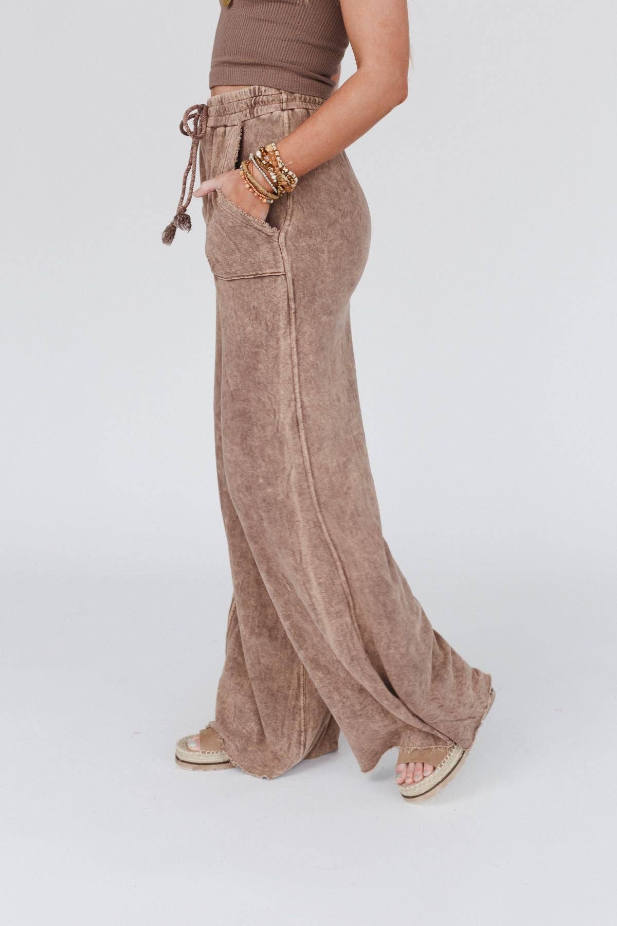 Relaxing Robin Wide Leg Pant - New Mocha