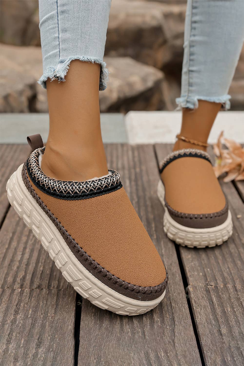Suede Plush Slippers~Brown